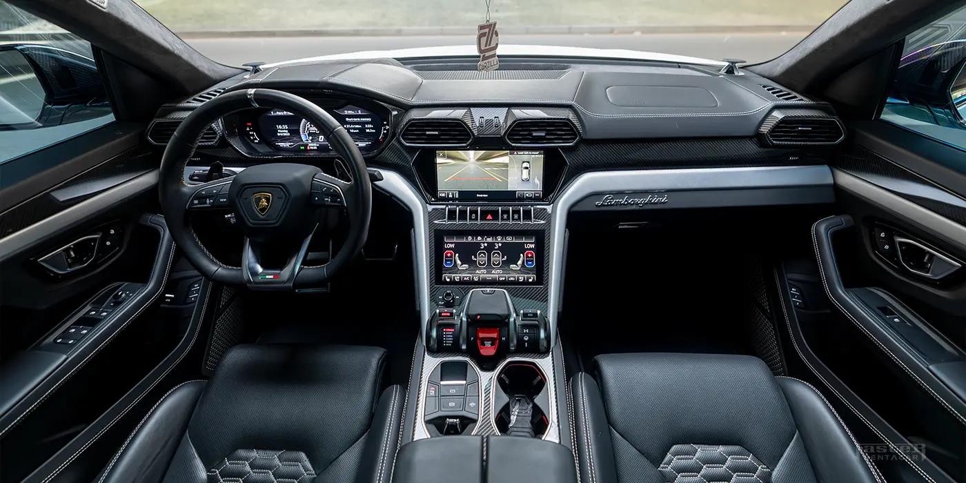 Lamborghini Urus - White Inside